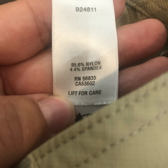 Cabela’s UPF 30 Tan Roll Tab Nylon Pants Women’s 8 - Picture 4 of 5